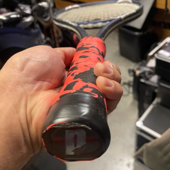 Prince Approach tennis Racquet 27 inc 
With new fashion grip - Picture 10 of 12